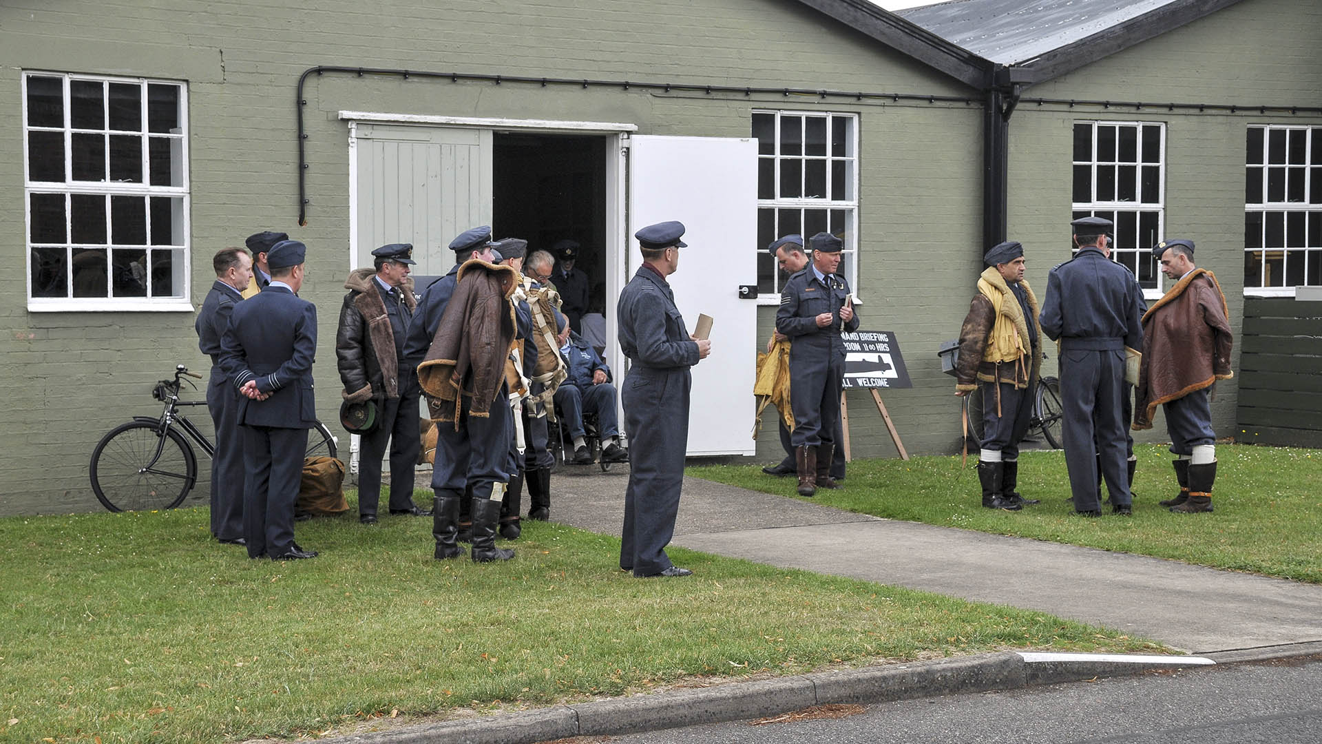 145 Duxford Legends 2011 via Wim Impens acr F 1920x1080px