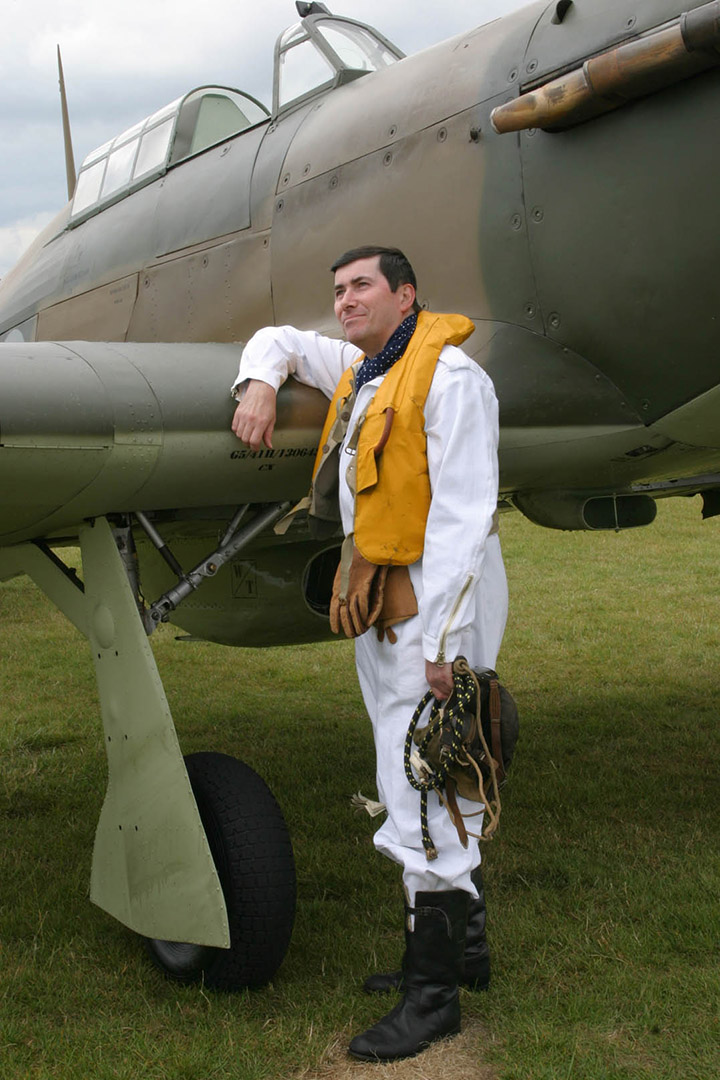 AshdonImagesDuxleg04 SRwhiteOverallsHurriFINAL 720x1080px