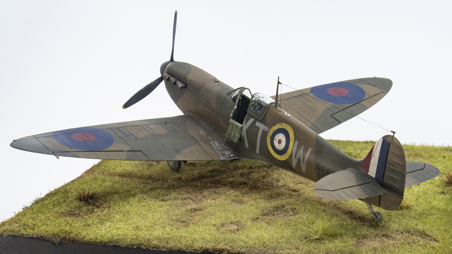 Img 9167 spitfire xt.w 1800x1012px