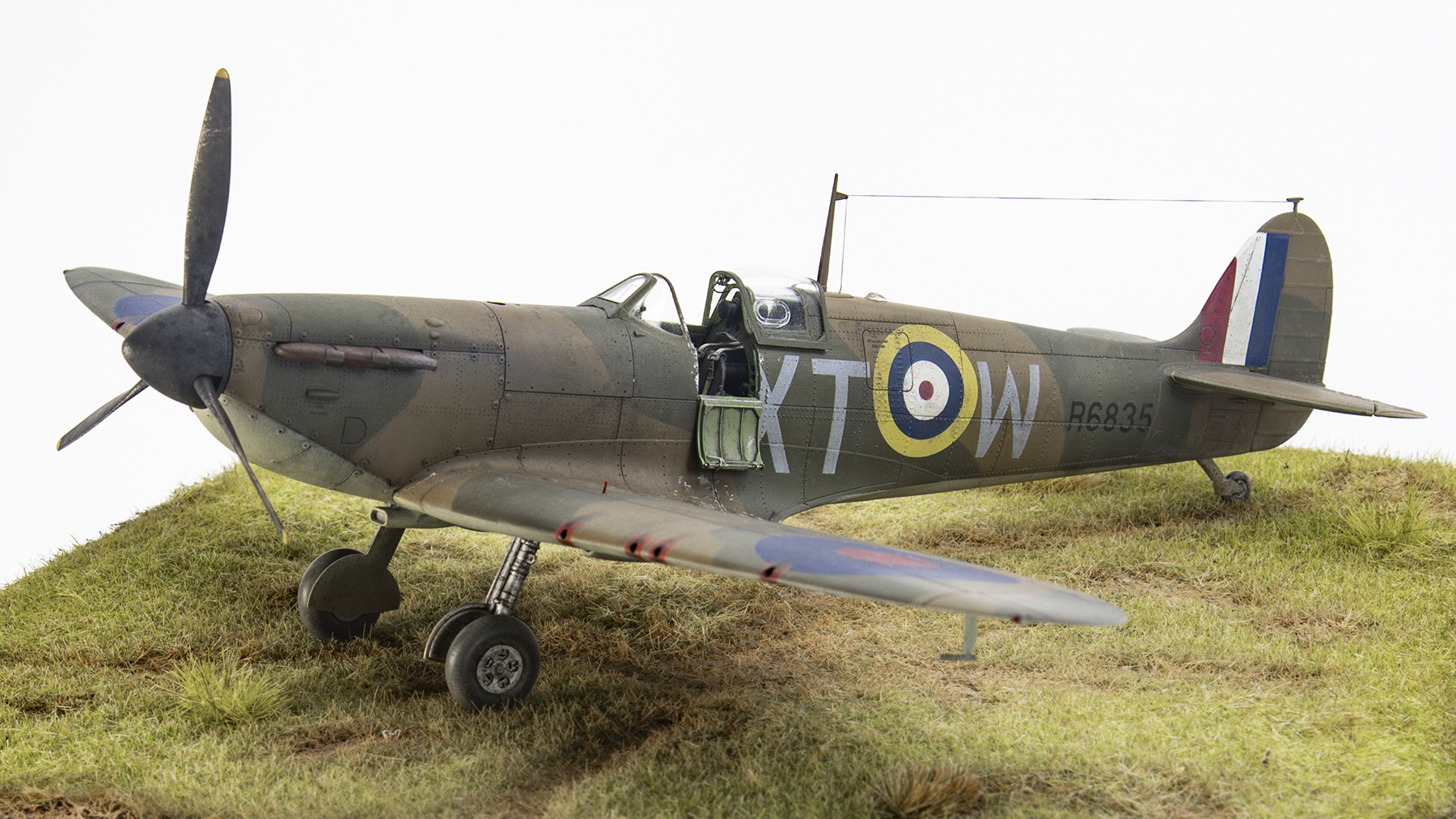 Img 9168 spitfire xt.w 1800x1012px