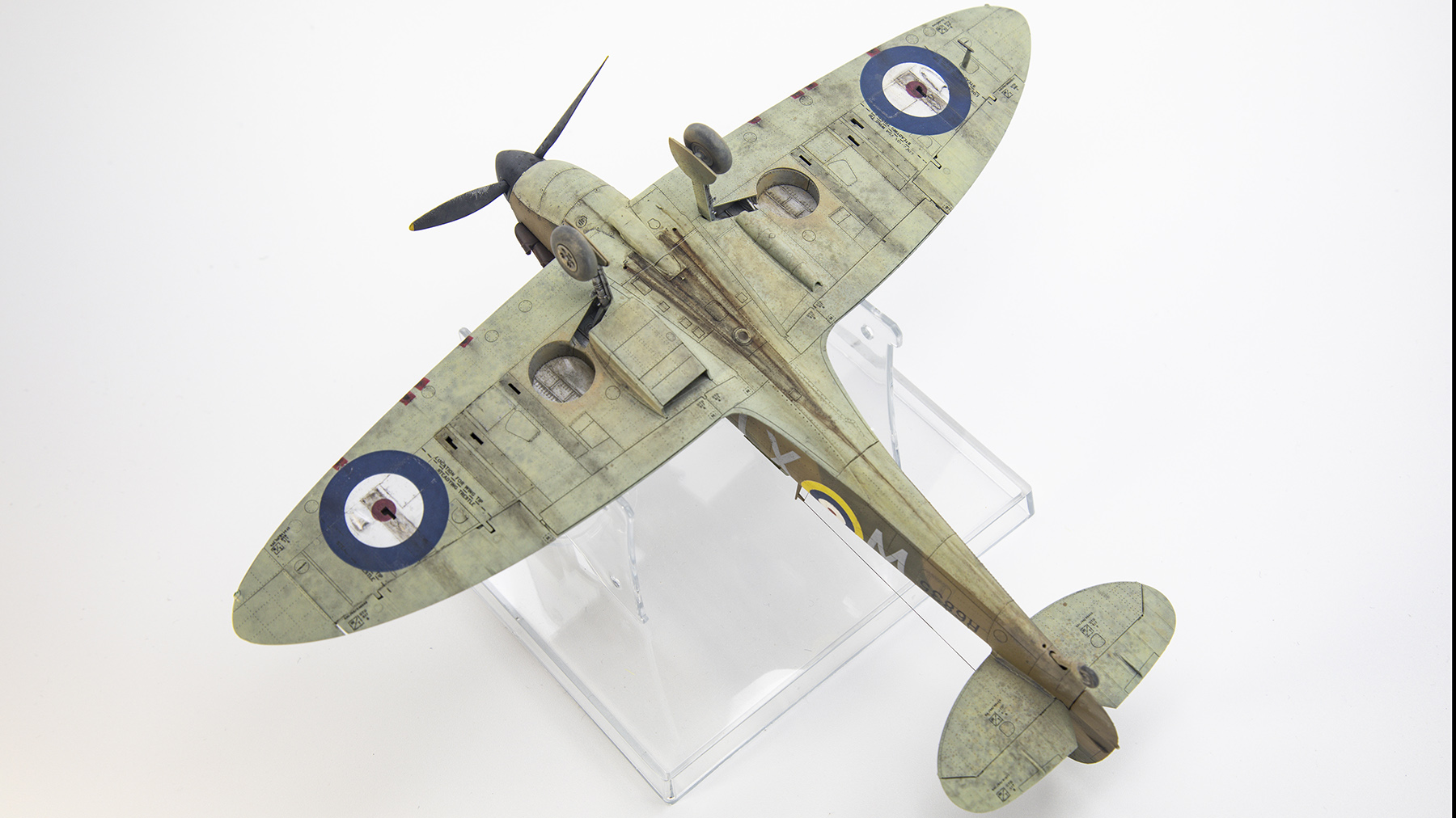 Img 9200 spitfire mkia xt.w underside eduard 1 48 calum gibson 1800x1012px