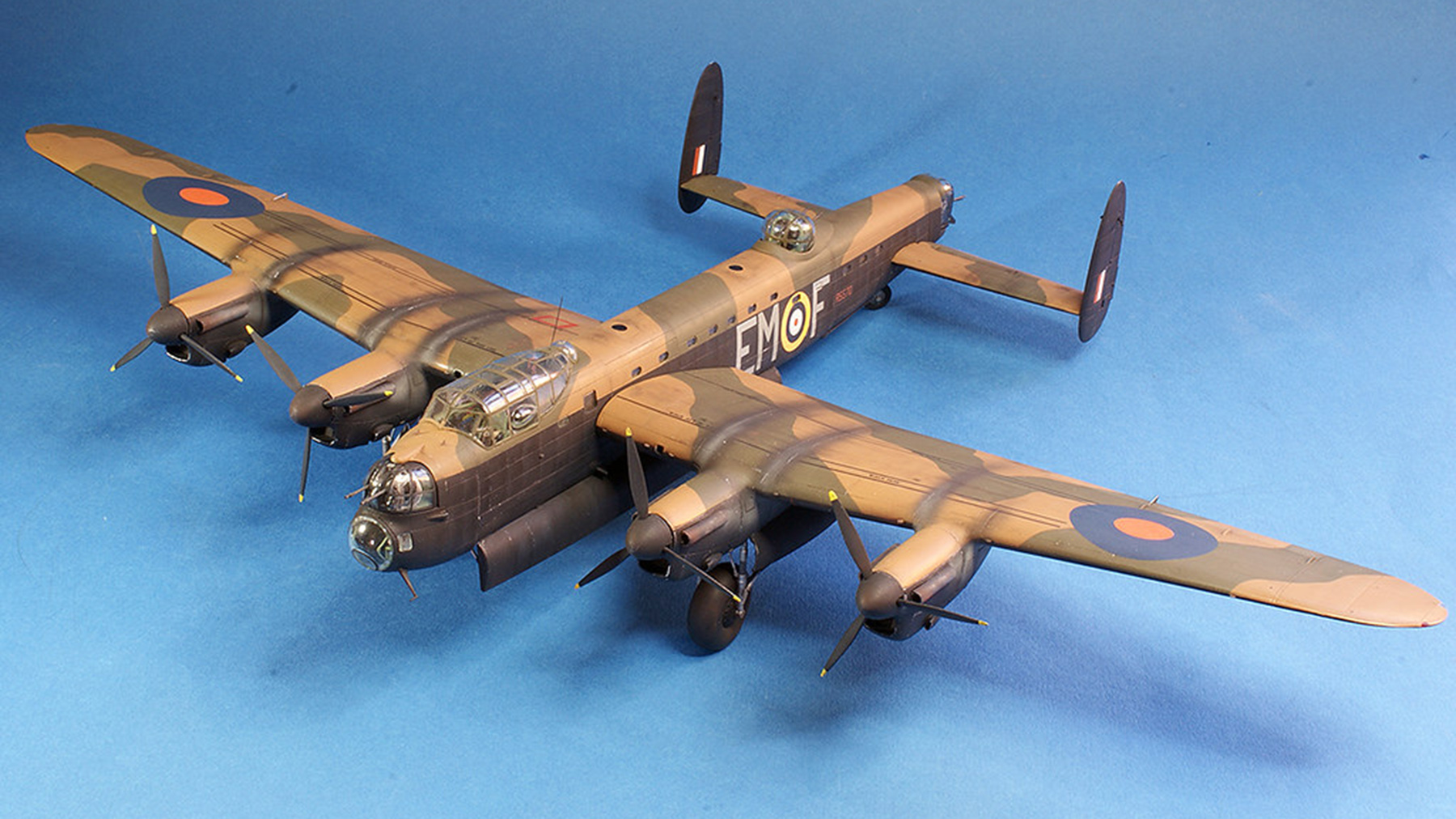 Lancaster EM.F 1 72 Woody37 pic2 1800x1012px