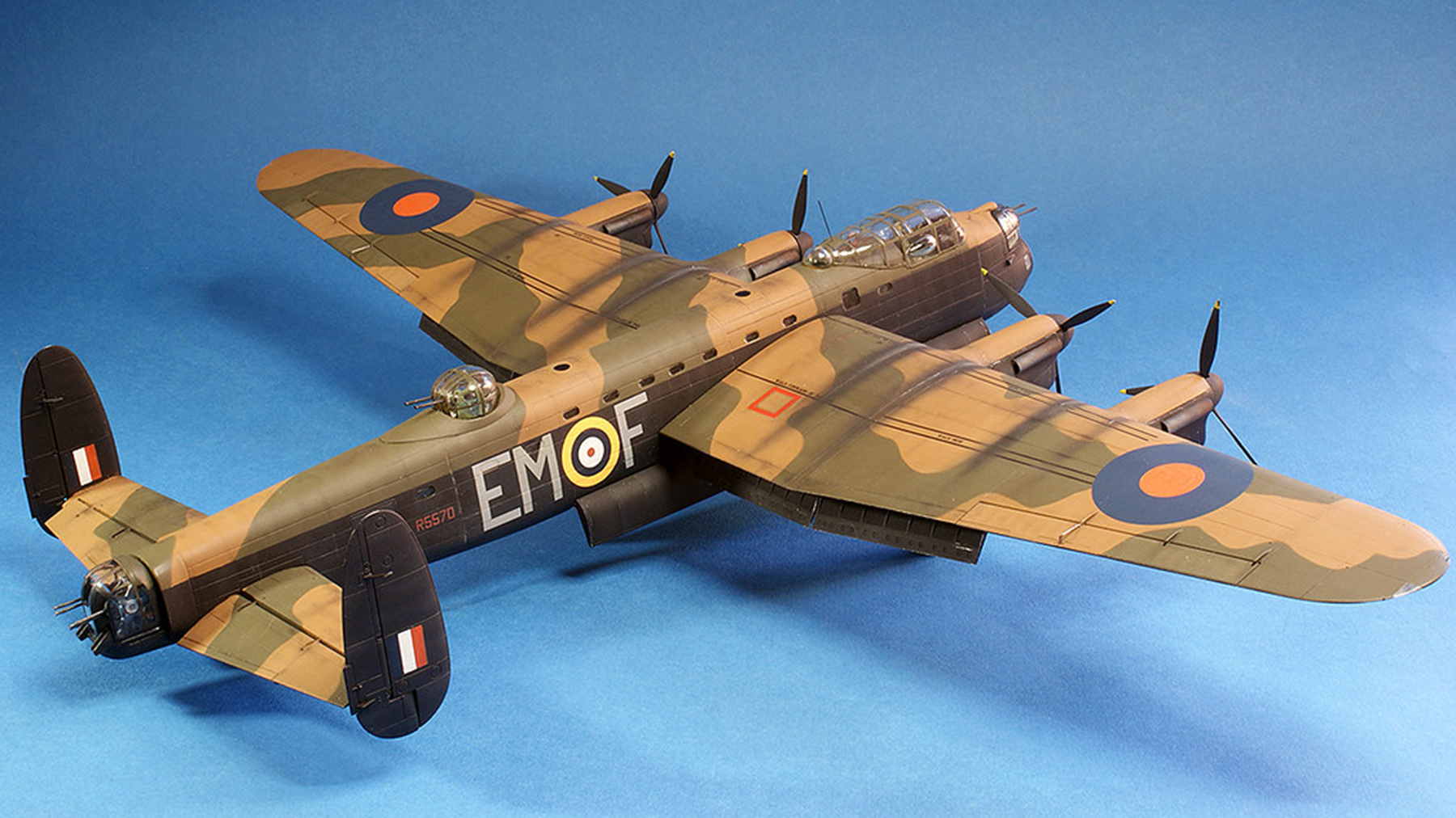 Lancaster EM.F 1 72 Woody37 pic4 1800x1012px