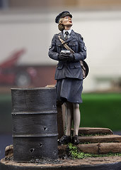 mg 02 1516 waaf and oil drum fire ipms gloucester show 15may2007 171x239px thumb