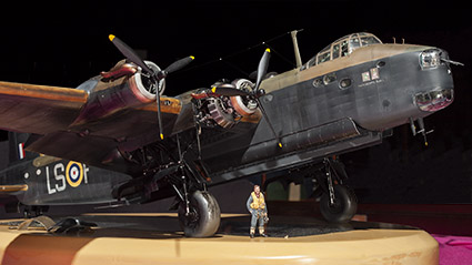 mg 02 8464 short stirling 1 48 scratchbuilt megas tsonos ipms smw 2008 scaleheight 425x239pxthumb