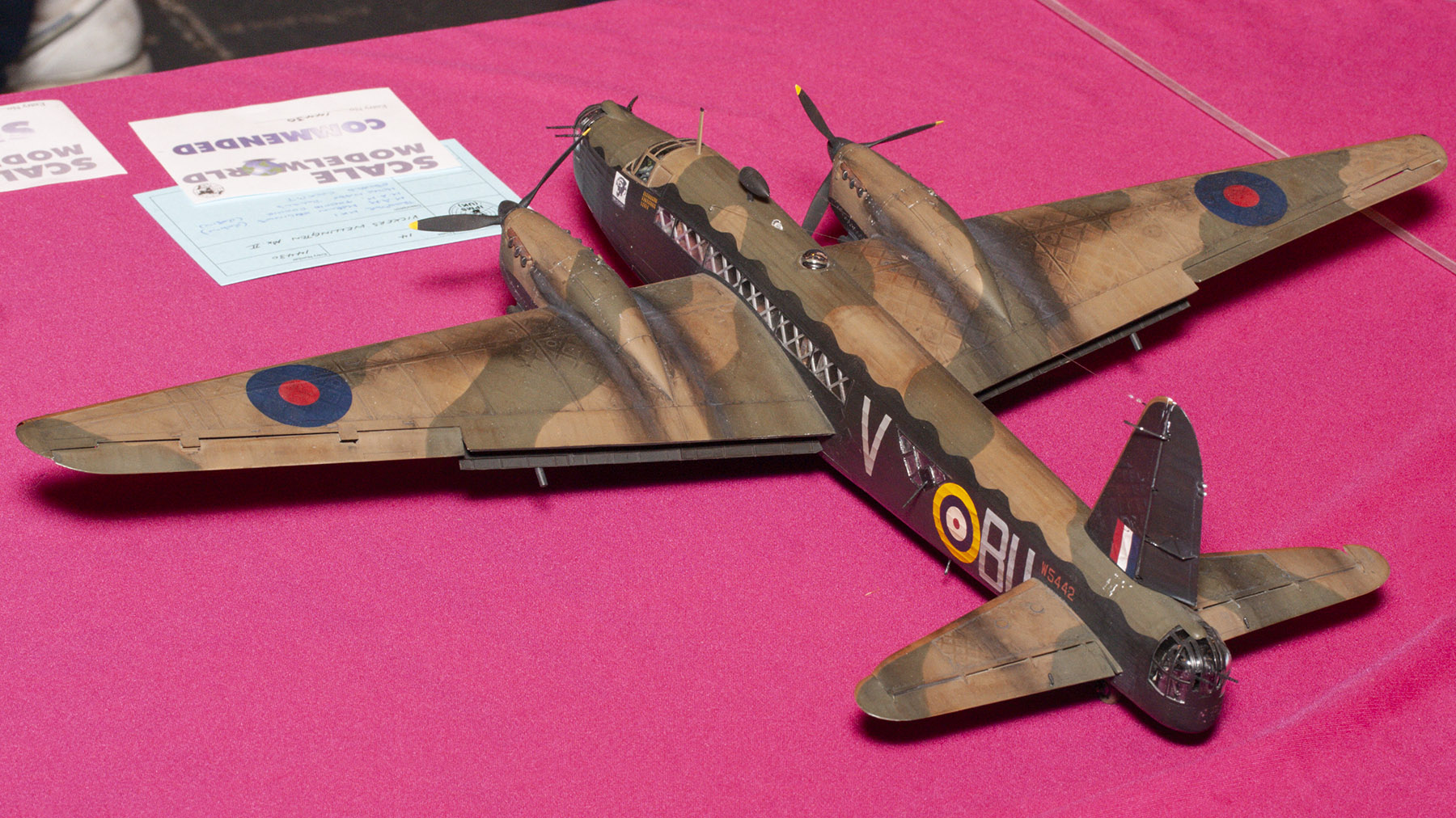 mg 02 8534 wellington mk ii 1 48 trumpeter ipms smw 2008 1800x1012px