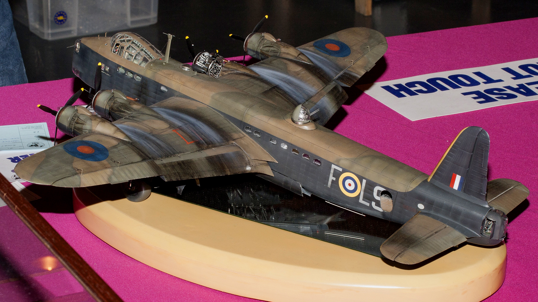 mg 02 8585 short stirling 1 48 scratchbuilt megas tsonos ipms smw 2008 1800x1012px