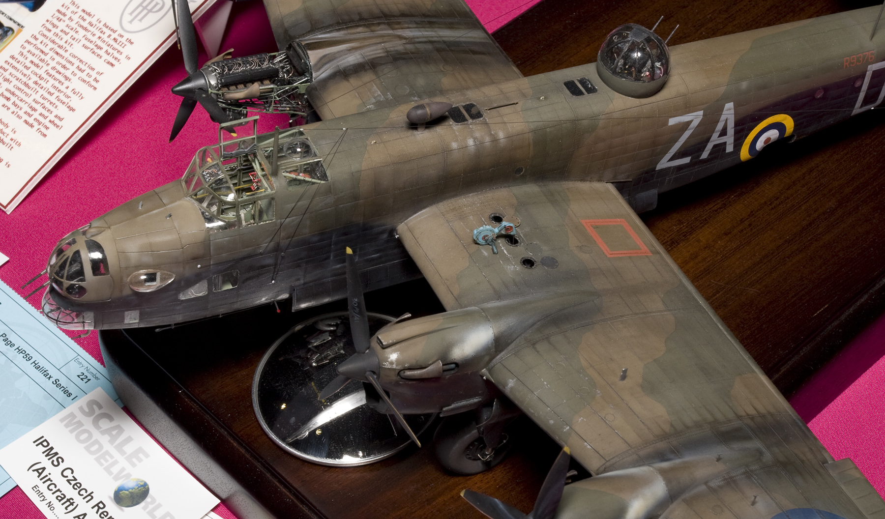 MG 03 2218 Halifax B Mk II Series I scratchbuild 1 48 Megas Tsonos IPMS SMW 2009 1800x1056px