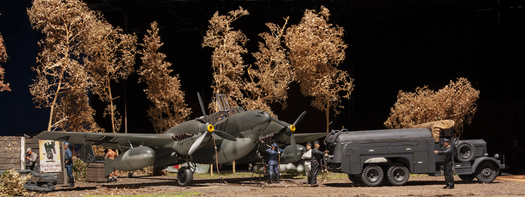 mg 03 2341 me110 diorama smw 2009 1800x677px