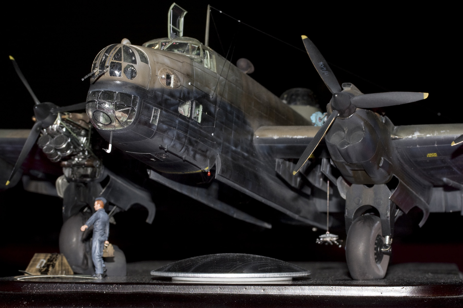 MG 03 2364 Halifax B Mk II Series I scratchbuild 1 48 Megas Tsonos IPMS SMW 2009 1800x1200px