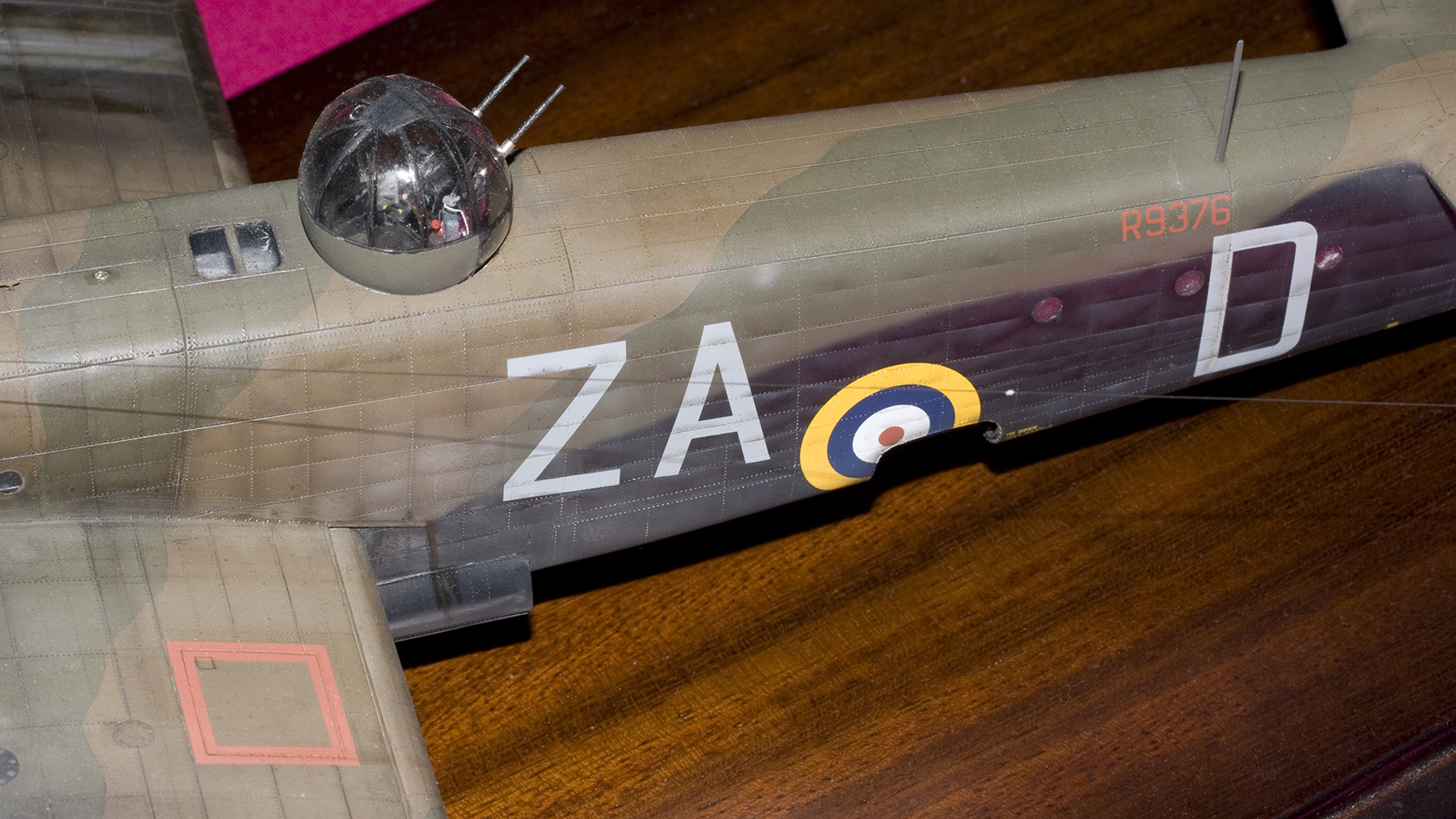 MG 03 2369 Halifax B Mk II Series I scratchbuild 1 48 Megas Tsonos IPMS SMW 2009 1800x1012px