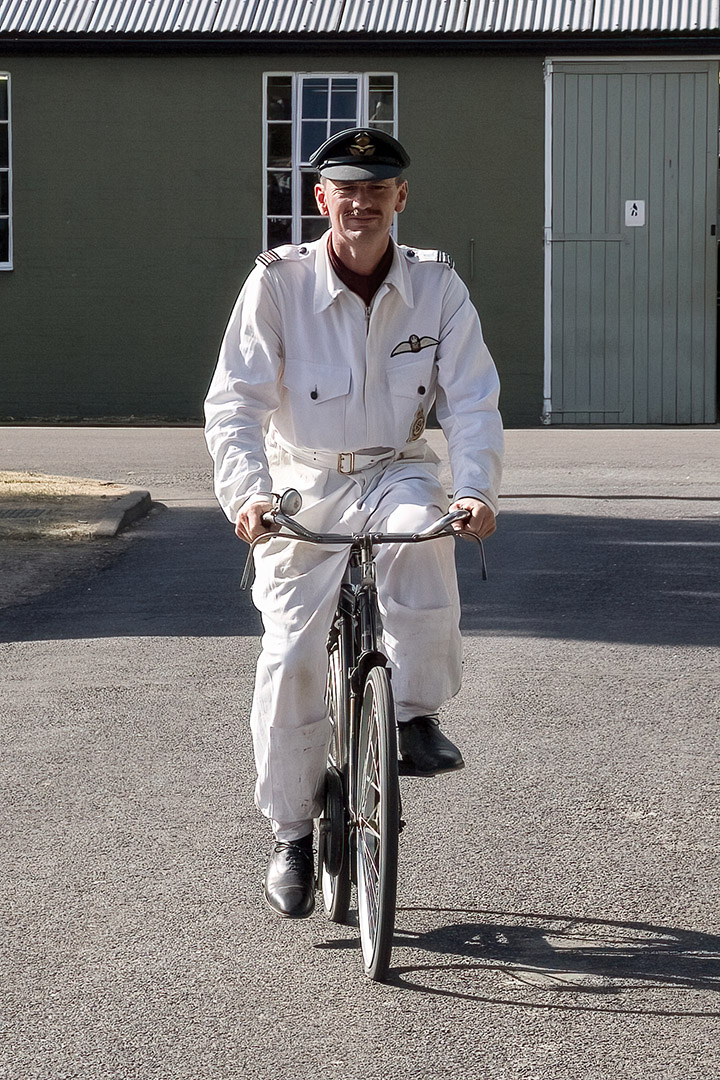 MG 03 5001 KJbike crop acr F DeNoiseAI 720x1080px