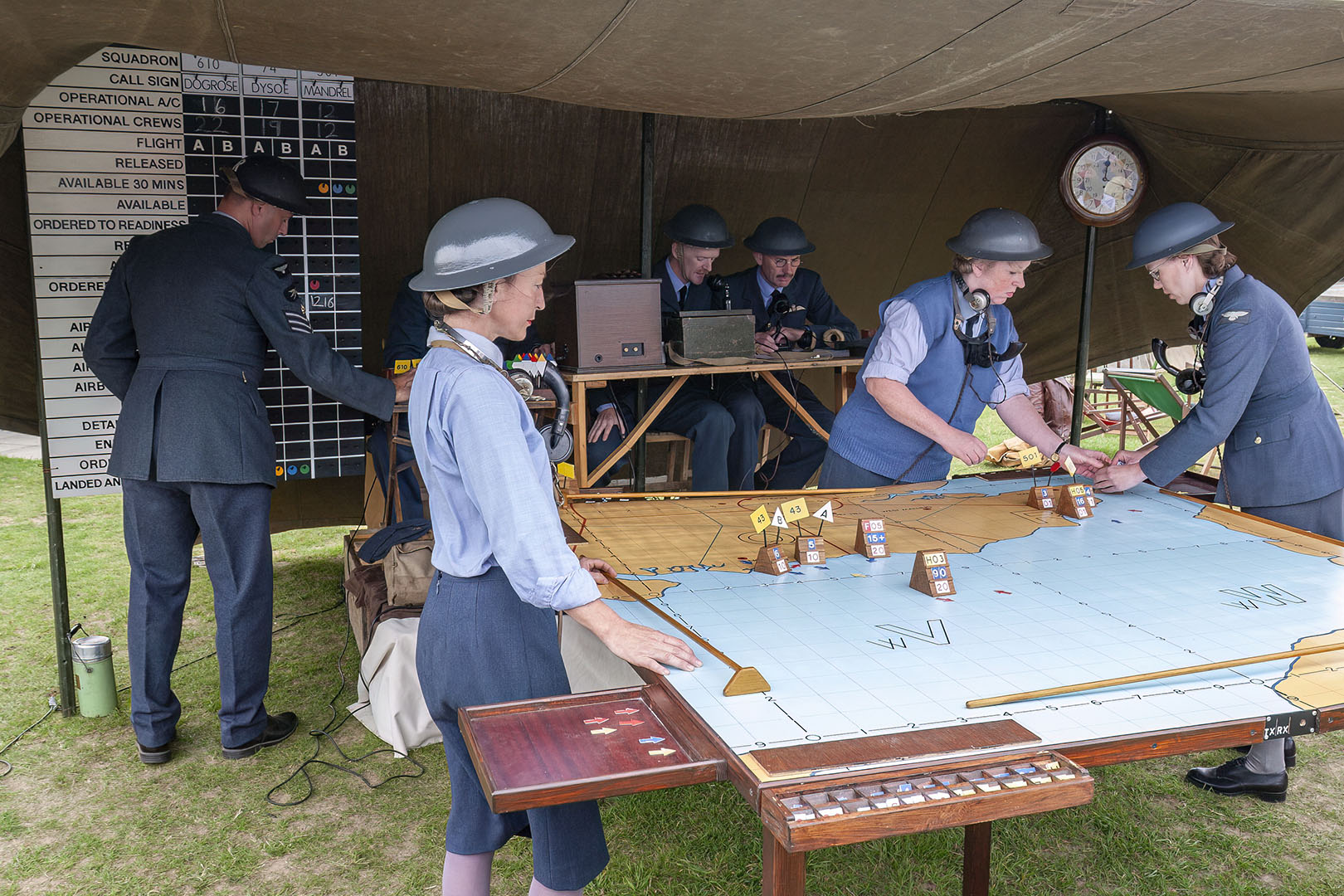 MG 03 8153 Ops3945 Duxford BoB Show 2010 acr DeNoiseAI crop F 1620x1080px