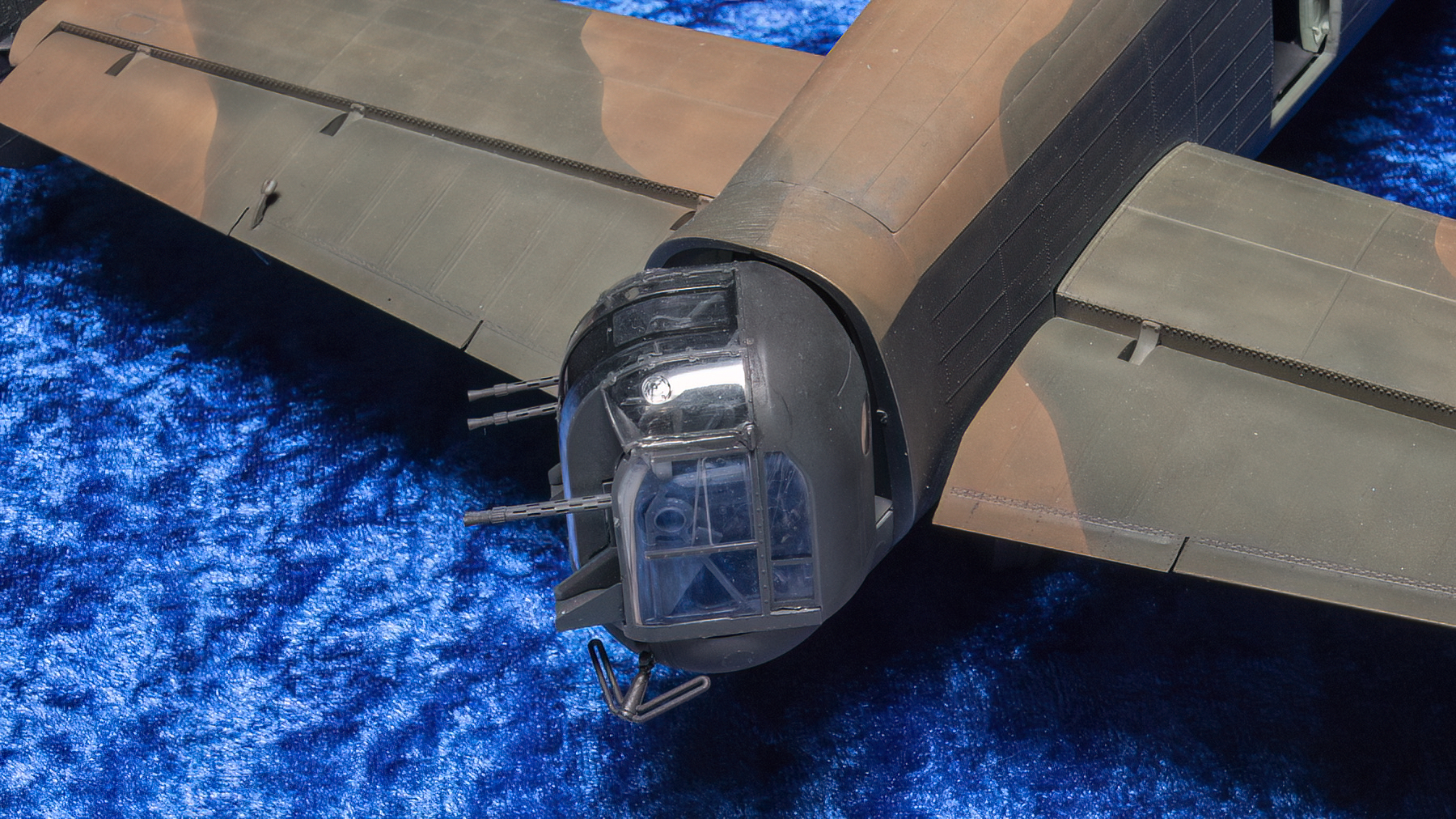 MG 21 8329 Lancaster Mk III Hong Kong 1 32 IPMS SMW 2025 2 1800x1012px DeNoiseAI