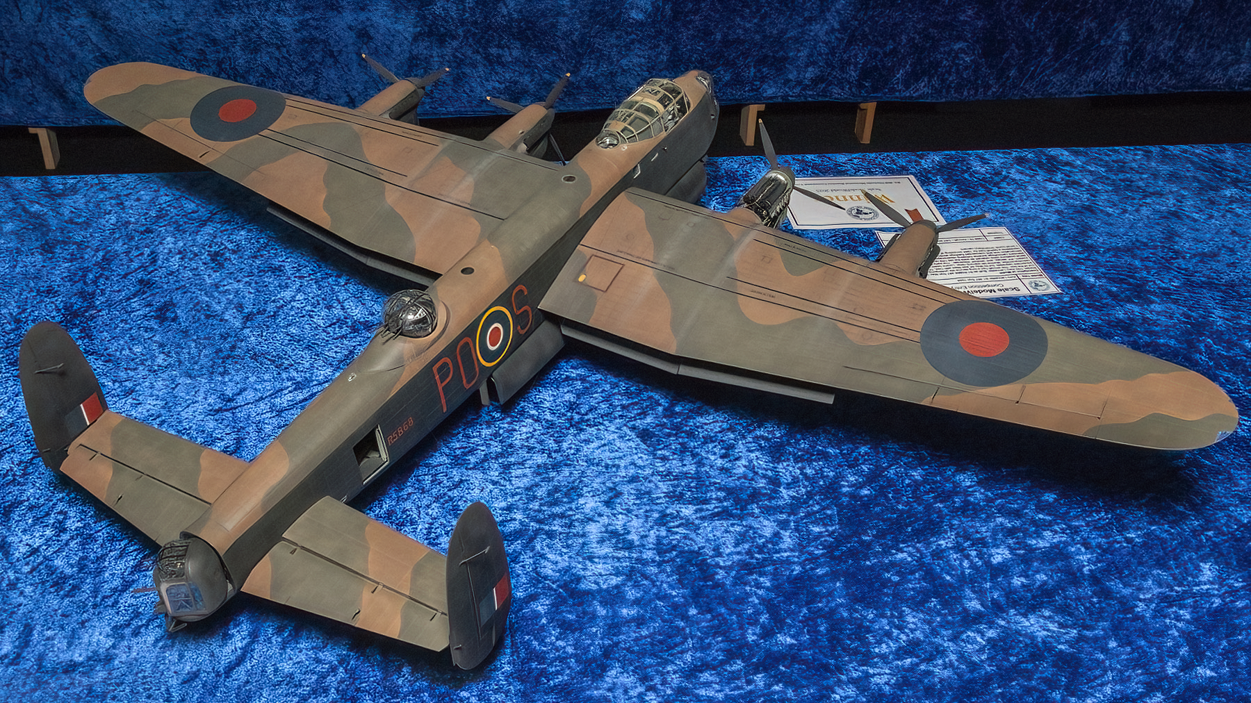 MG 21 8334 Lancaster Mk III Hong Kong 1 32 IPMS SMW 2025 2 1800x1012px DeNoiseAI clear