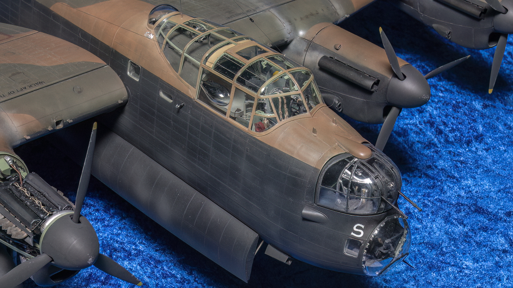 MG 21 8349 Lancaster Mk III Hong Kong 1 32 IPMS SMW 2025 2 1800x1012px DeNoiseAI lowlight