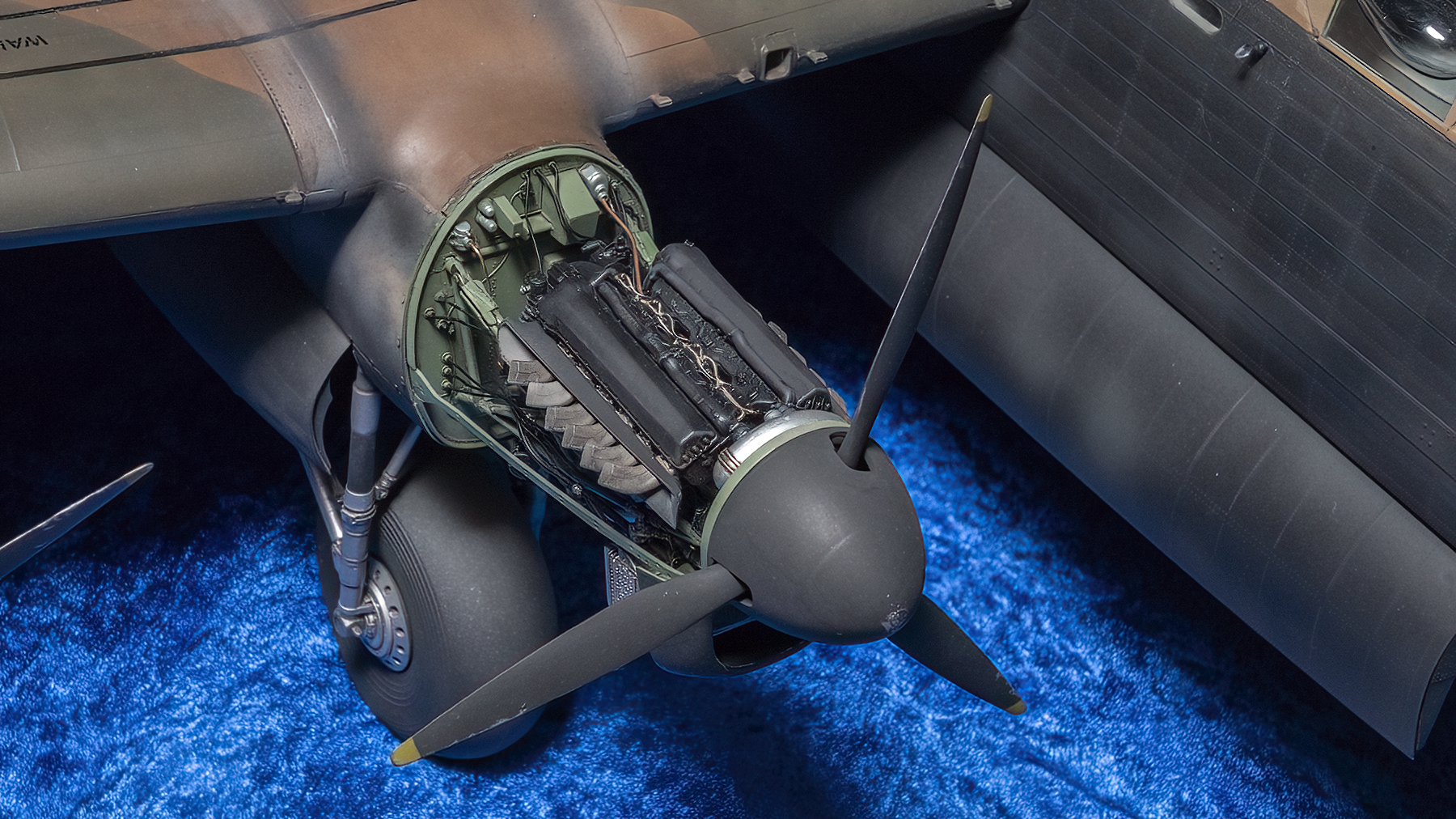 MG 21 8350 Lancaster Mk III Hong Kong 1 32 IPMS SMW 2025 2 1800x1012px DeNoiseAI clear