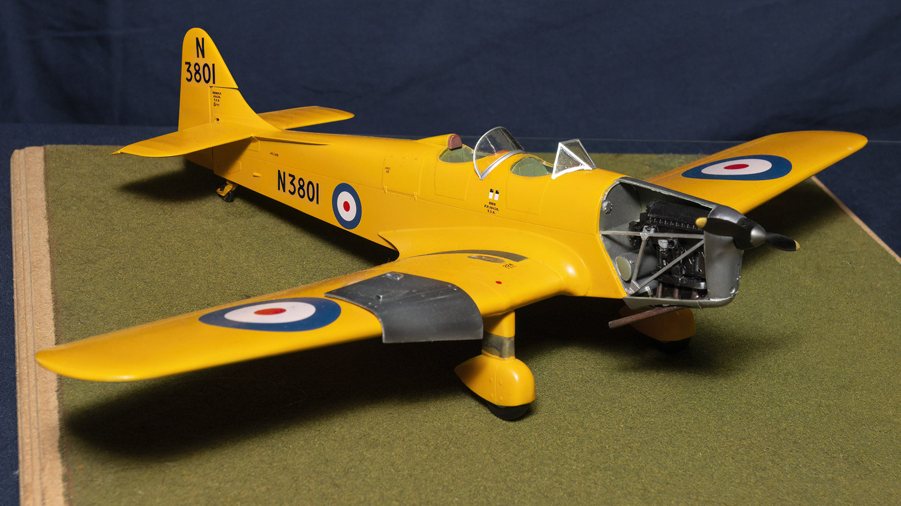 MG 21 8714 Miles Magister 1 32 MikroMir kit Training Aircraft SIG Rob Monfea IPMS SMW 2025 DN F 1800 x 1012px