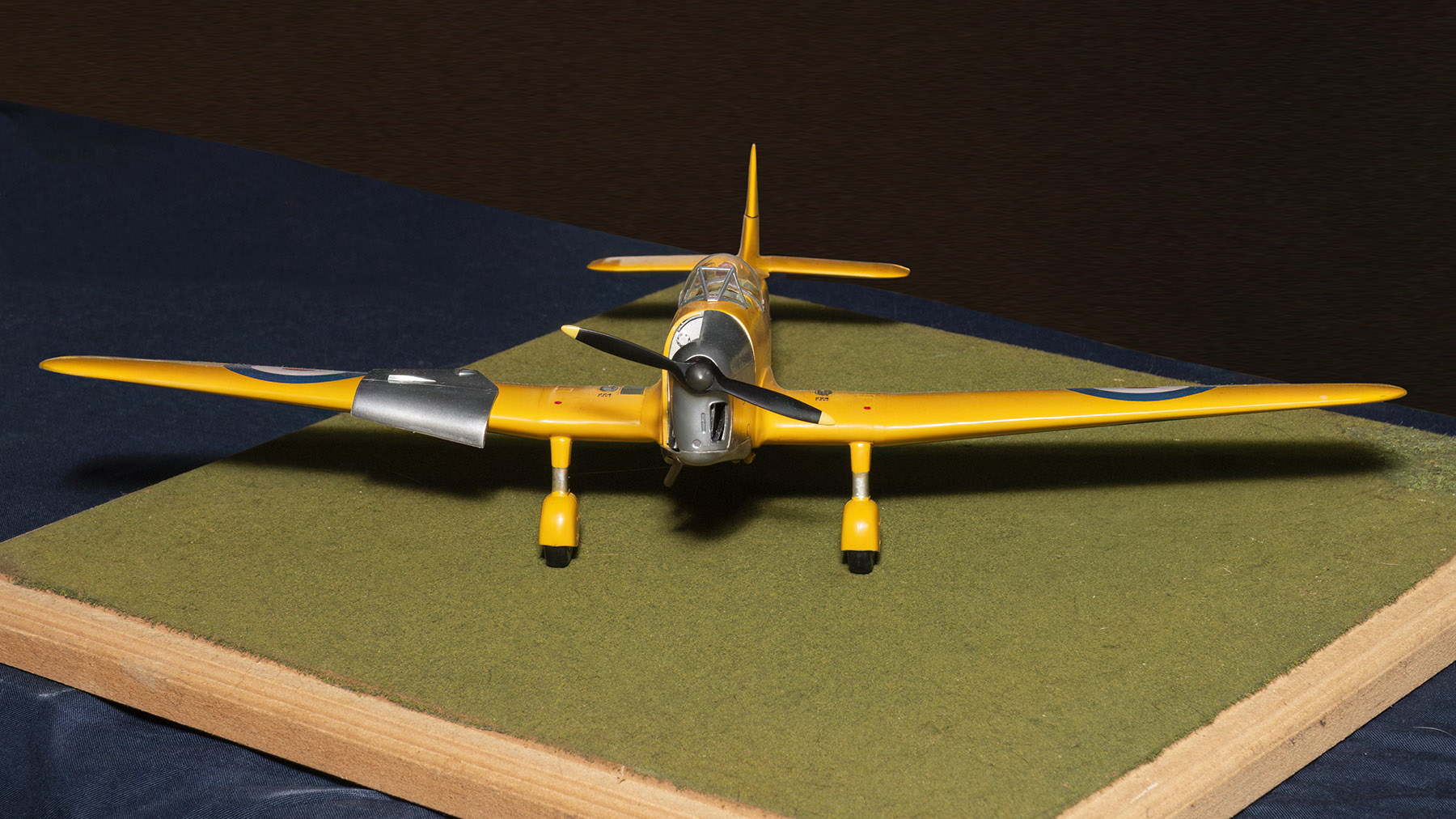 MG 21 8716 Miles Magister 1 32 MikroMir kit Training Aircraft SIG Rob Monfea IPMS SMW 2025 DN LL F 1800x1012px