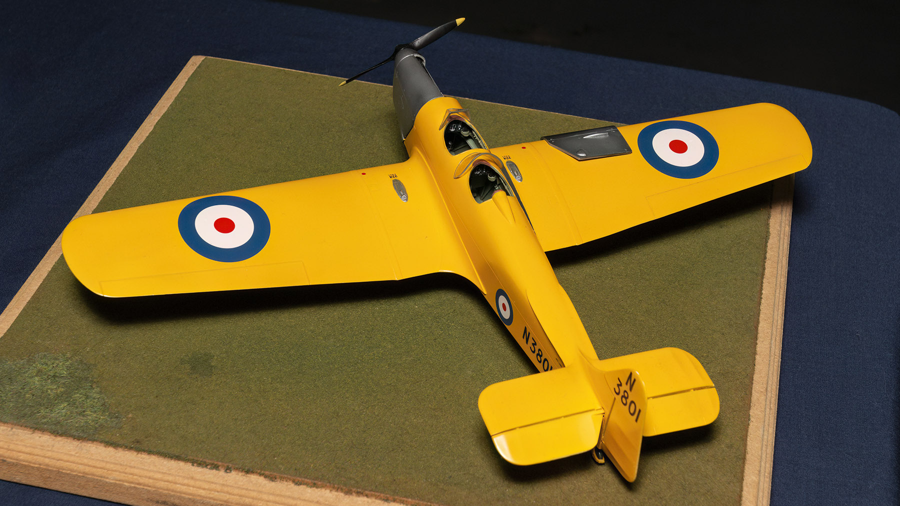 MG 21 8720 Miles Magister 1 32 MikroMir kit Training Aircraft SIG Rob Monfea IPMS SMW 2025 DN 1800x1012px F