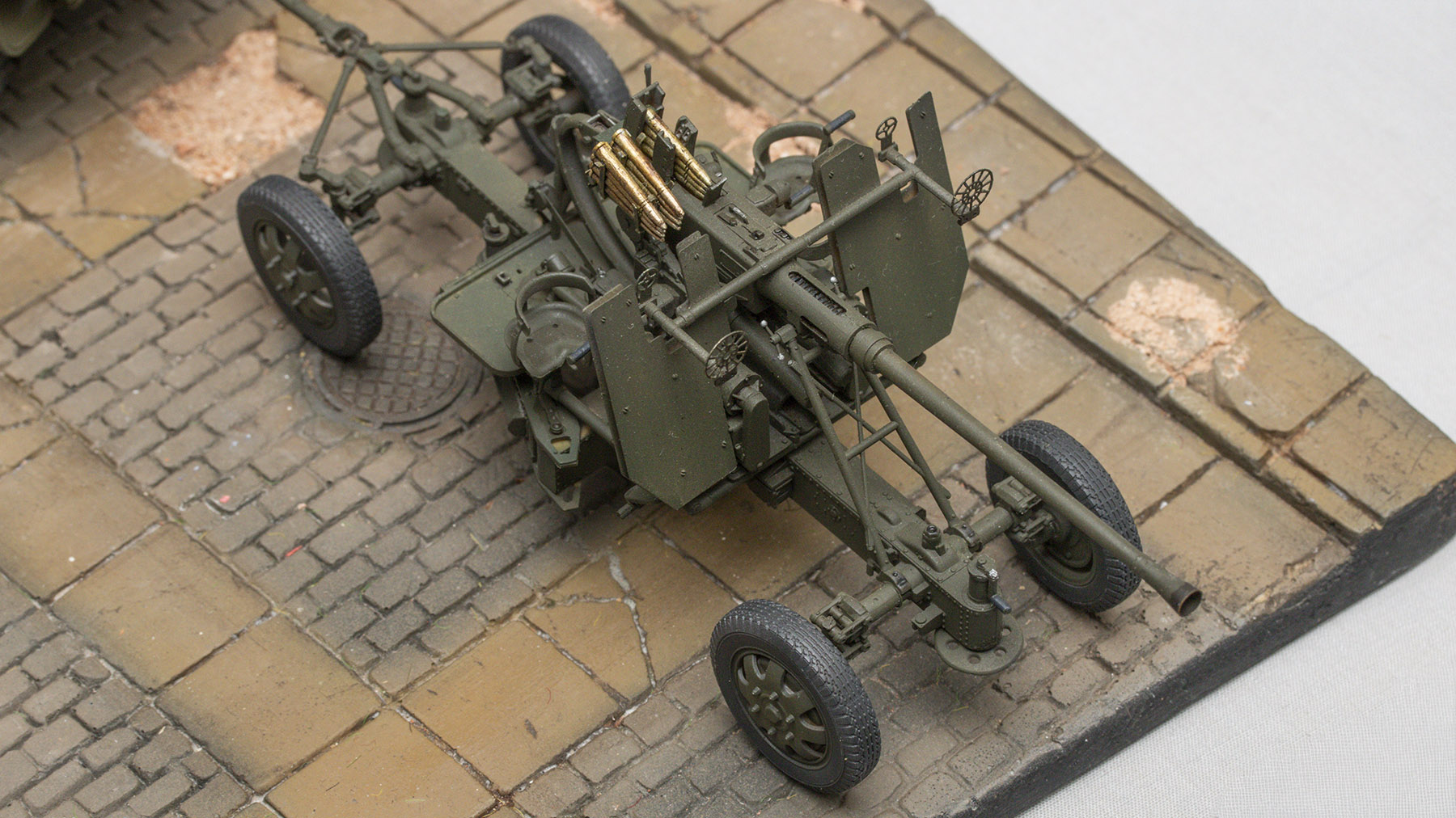 MG 22 0425 Bofors 40mm British Alistair IPMS Gloucester BMSS Show Nailsea Nov 2025 1800x1012px