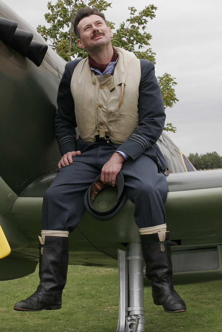 MG 9023 Keith Jones Ops3945 Duxford Sept BoB Show 2006 F 721x1080px