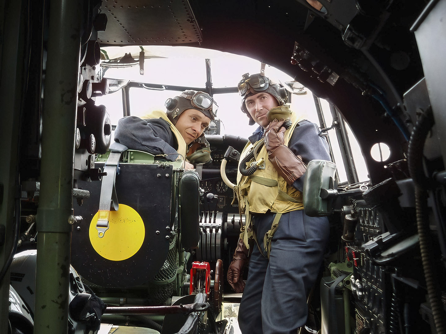 P7180052 SR in Lanc Fairford2004 Ops3945 from Colin Stevens acr DeNoiseAI clear F then flatten 1440x1080px