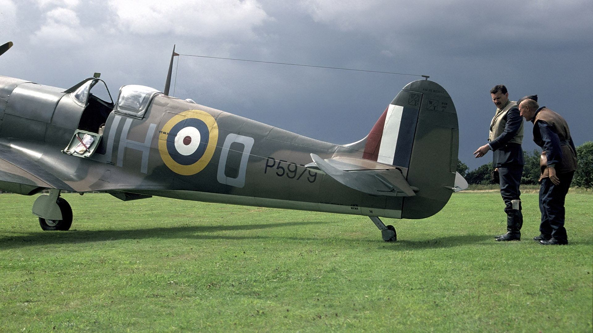 SR295 14KJRMdiscussSpiTtail300ppiW28 DeNoiseAI severe noise F 1920x1080px