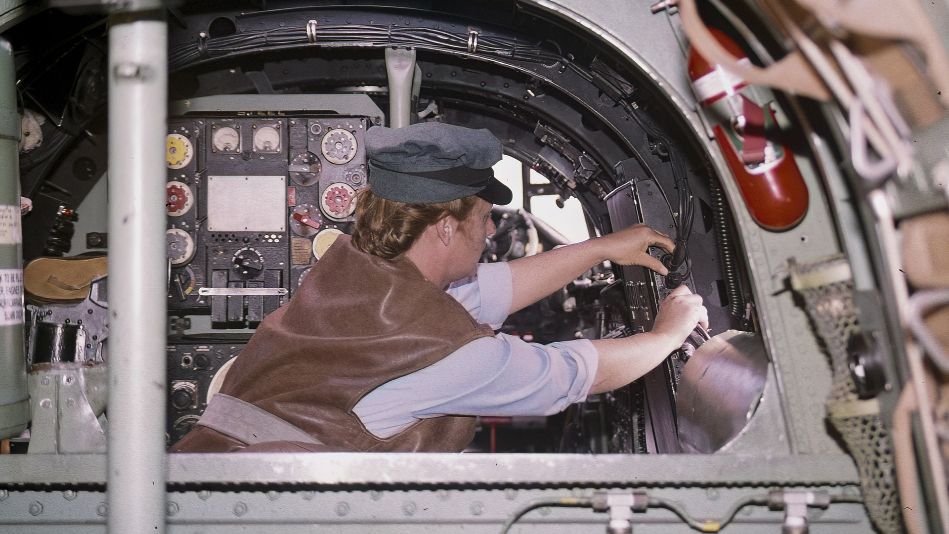 SR381 28 MT ServiceElectricsLanc200ppi H20cm acr F DeNoiseAI low light F 1920x1080px