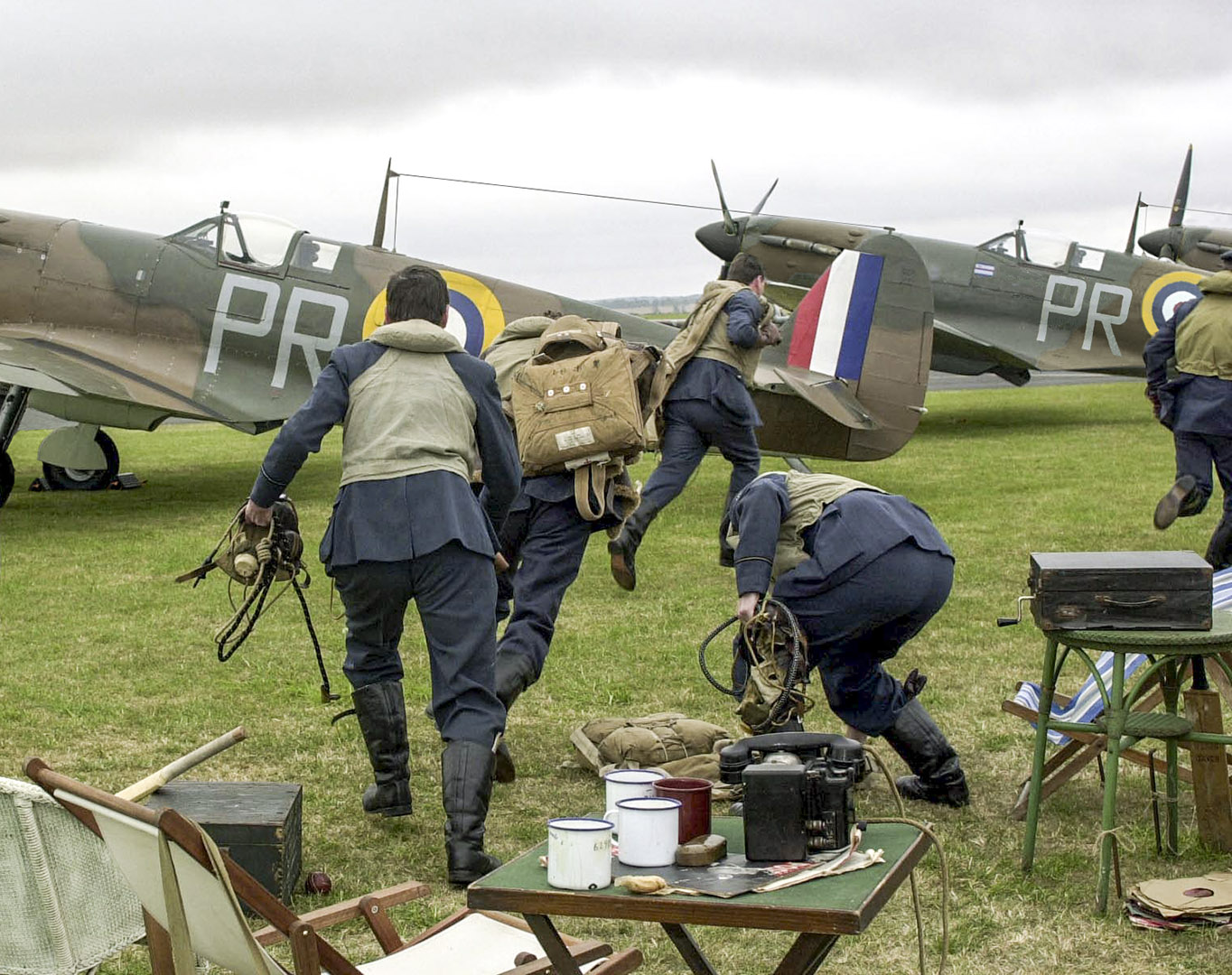 Scramble2Cotes00 flattened Ops3945 Cottesmore RIAT SR spit edited openAsACR F 1364x1080px