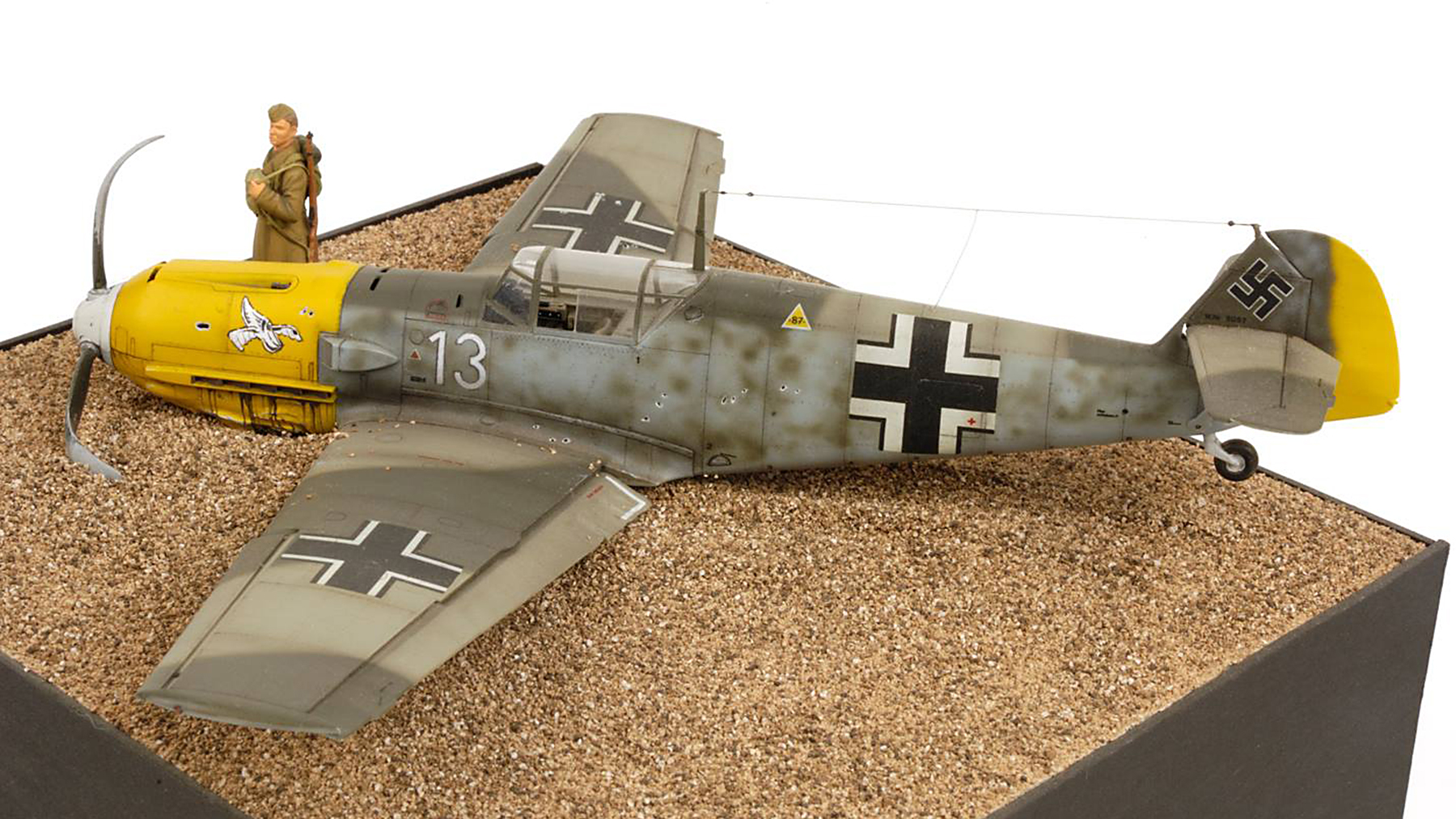 Airmodeller issue 2 me109e 1 1to48 hasegawa 1800x1012px