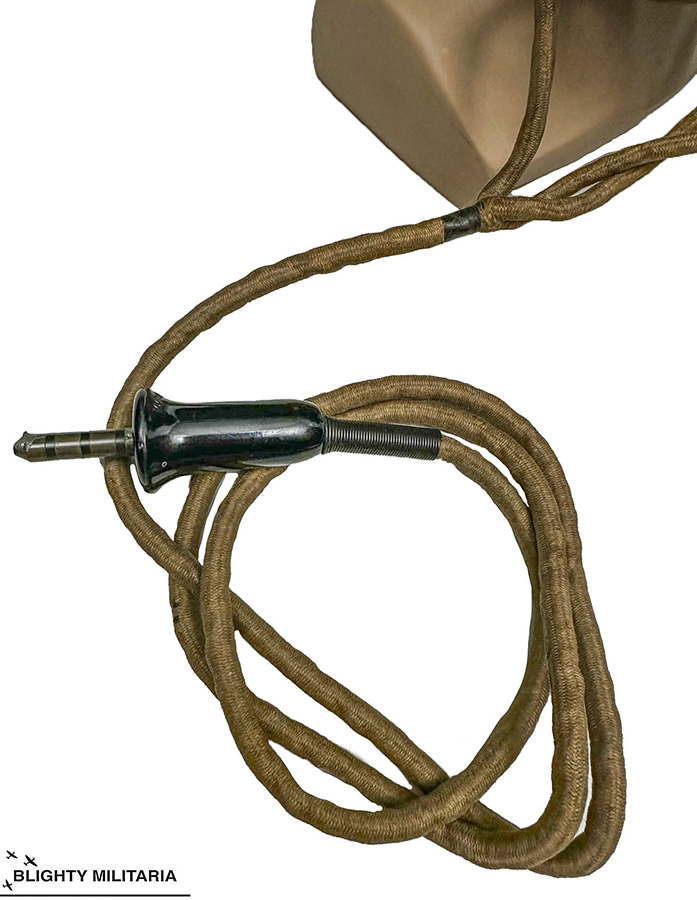 Incredible original ww2 raf c type flying helmet g type mask 55225 pic12 size4 source blightymilitaria 900pxht