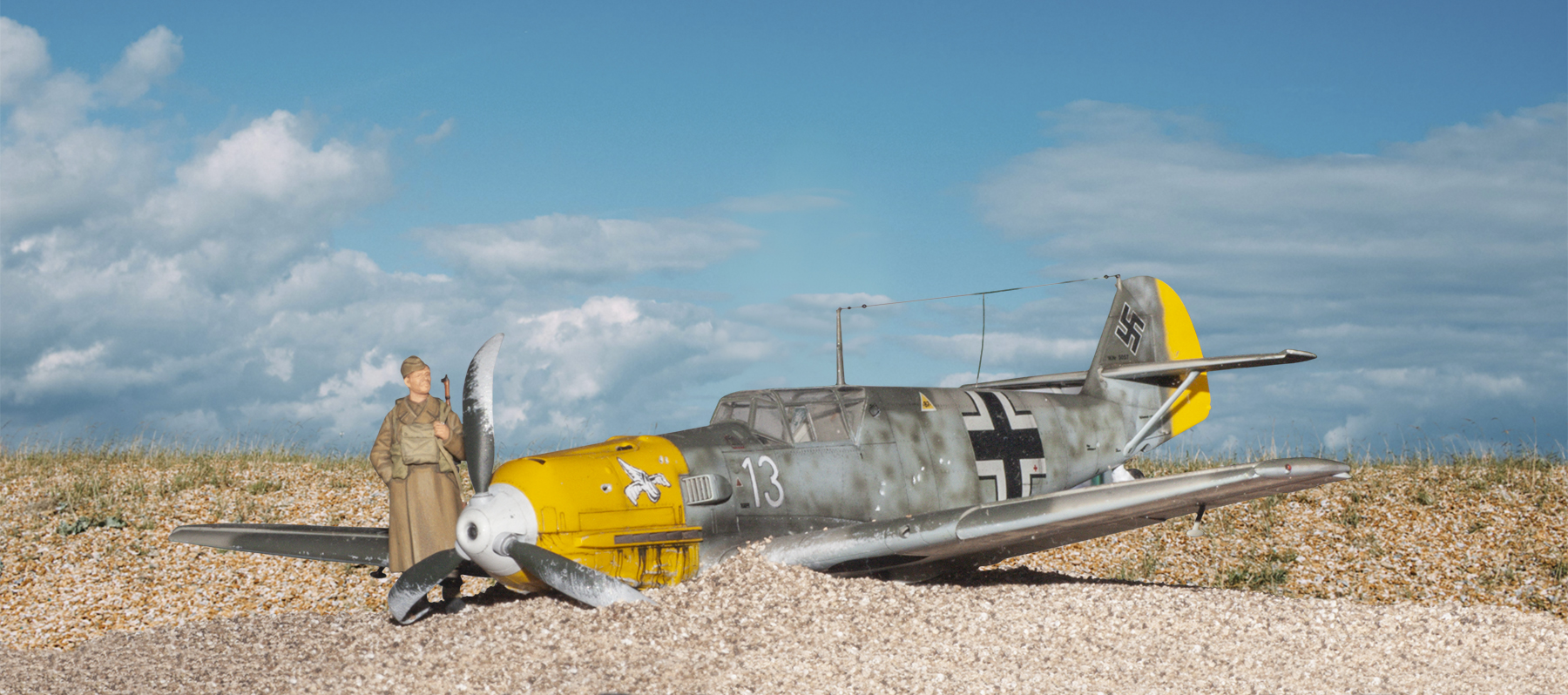 mg 01 4735 me109e 1 white 13 shingle beach add new background ipms smw telford 2005 1800x798