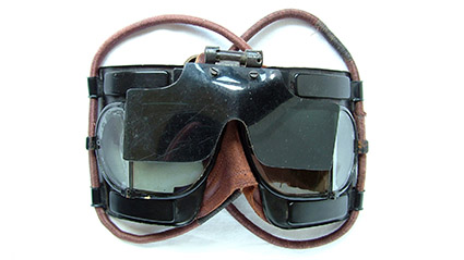 Raf mk iv flying goggles complete boxed 10671 pic2 size4 HFC 425x239px thumb