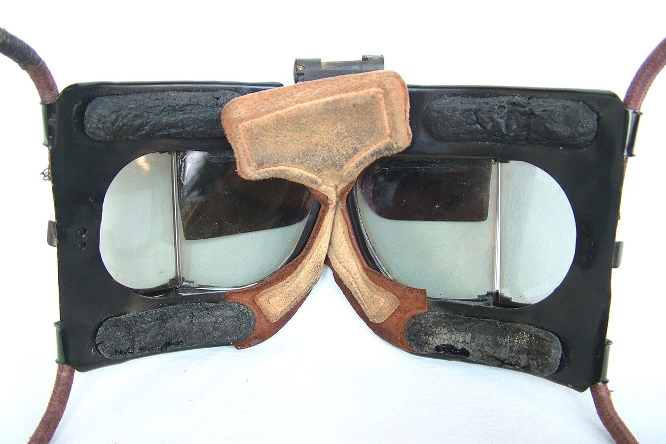 Raf mk iv flying goggles complete boxed 10671 pic8 size4 HFC 1350x900px